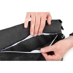 SAC BANDOULIÈRE FOX RAGE STREET FIGHTER MESSENGER BAG 23 SAC BANDOULIÈRE FOX RAGE STREET FIGHTER MESSENGER BAG -Carpe Fox Magasin sac bandouliere fox rage street fighter messenger bag z 2608 260825 5